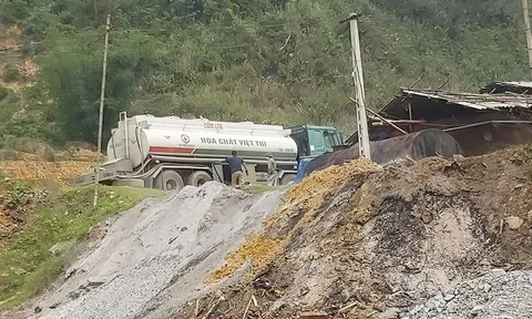 Nước thải từ Hòa Bình chảy về Phú Thọ: Người dân Thanh Sơn “lĩnh đủ”