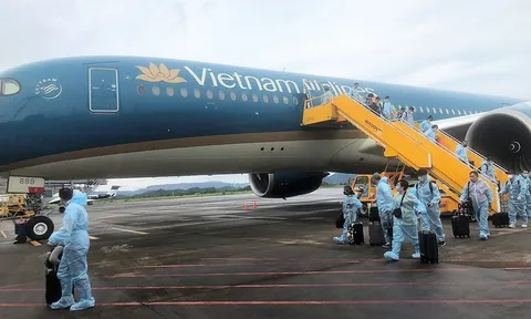 Chuyến bay thí điểm cách ly tập trung 7 ngày với công dân từ Pháp về nước