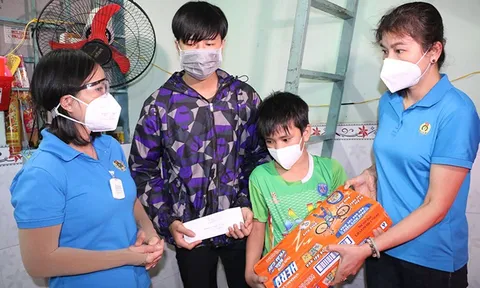 Bộ LĐTBXH đề nghị các địa phương triển khai các biện pháp chăm sóc trẻ em mồ côi do COVID-19