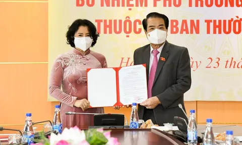 Ủy ban Thường vụ Quốc hội điều động, bổ nhiệm nhân sự mới