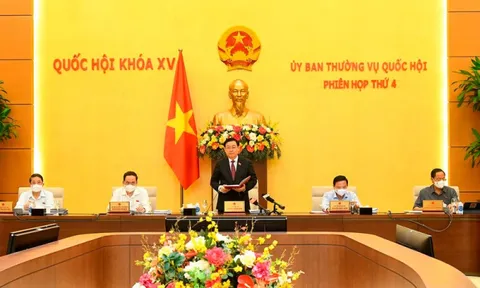Khai mạc Phiên họp thứ 4 của Ủy ban Thường vụ Quốc hội