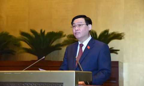 Quốc hội ban hành nhiều Nghị quyết quan trọng cùng cả nước phòng, chống dịch