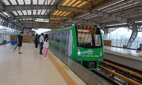 Tin vui cho những ai ở Hà Nội đi xem diễu binh, diễu hành bằng tàu điện trong những ngày Đại lễ sắp tới