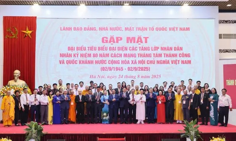 Lãnh đạo Đảng, Nhà nước gặp mặt đại biểu tiêu biểu đại diện các tầng lớp nhân dân