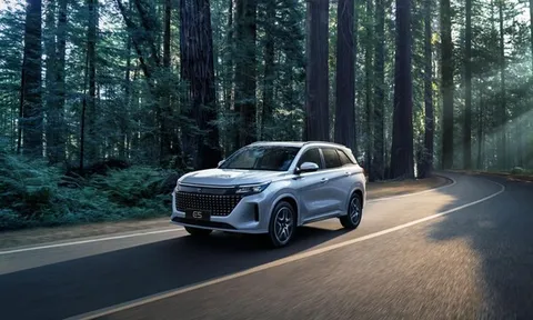 DFSK trở thành nhà tài trợ kỹ thuật của các Giải vô địch thế giới Canoe Sprint và Paracanoe ICF năm 2025: Trao quyền cho các sự kiện toàn cầu với trải nghiệm di chuyển thông minh