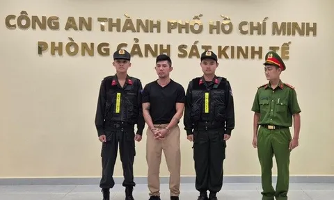 Công an TP HCM bắt ca sĩ Lương Bằng Quang