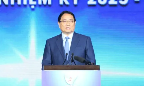 Thủ tướng giao doanh nghiệp, doanh nhân trẻ thực hiện 6 tiên phong