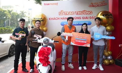 TrueMoney+ trao xe máy điện VF Evo cho khách hàng trúng thưởng
