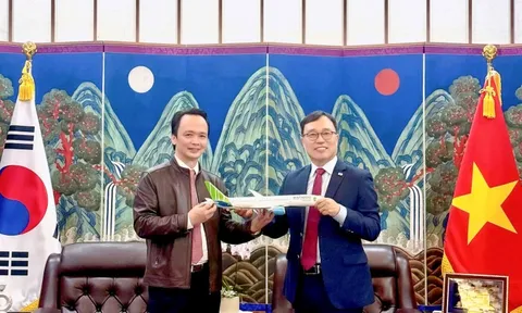 NÓNG: Ông Trịnh Văn Quyết tái xuất