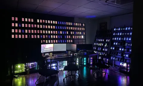 Phát hiện 4.600 chiếc điện thoại hoạt động 24/24, cảnh sát dùng các biện pháp nghiệp vụ vào cuộc: 10 người bị truy tố, vạch trần bí mật động trời sau số tiền hơn 11 tỷ đồng