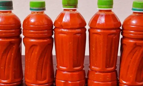 Nói thẳng: Gặp 3 loại tương ớt này ở chợ thì quay xe ngay kẻo "bệnh từ miệng mà vào"