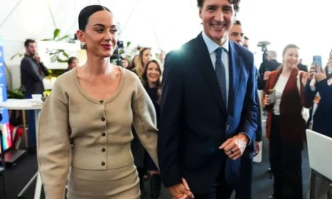 Katy Perry hạnh phúc bên cựu Thủ tướng Canada, tính chuyện có con chung