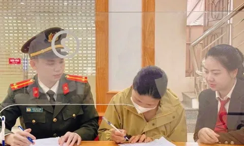 Người phụ nữ SN 1960 tới NH Agribank làm thủ tục vay 200 triệu đồng, lực lượng công an lập tức ngăn chặn