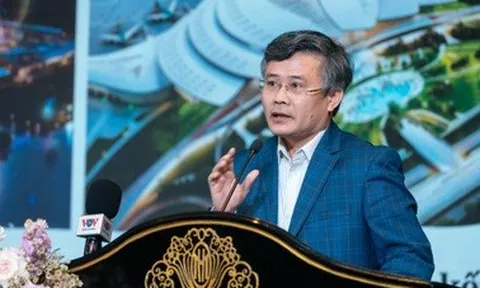 Phải "cai nghiện" đường bộ, tách dòng giao thông để TPHCM cất cánh