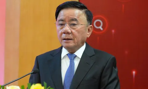 Ban Bí thư: Xử lý tài khoản ảo, bắt buộc xác thực danh tính với người dùng mạng xã hội