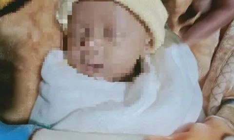 Tìm cha mẹ bé trai sơ sinh bị bỏ rơi bên đường ở Lâm Đồng