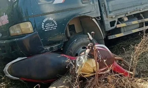 Xe tải tự trôi, cán cháu nhỏ tử vong thương tâm