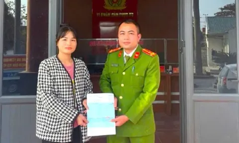 Bất ngờ được nhận 1 tỷ đồng, cô gái vội đến trụ sở công an trình báo