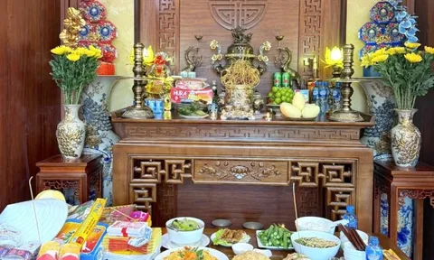 Văn khấn rằm tháng Chạp cúng gia tiên đầy đủ nhất