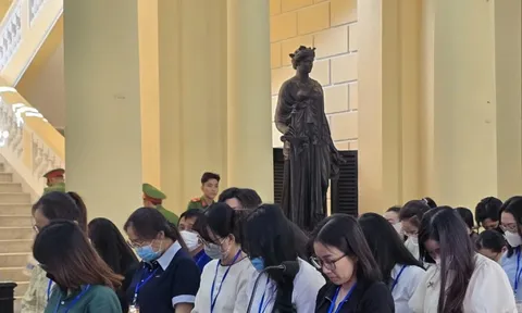 Tuyên án 100 bị cáo làm giả phiếu kiểm nghiệm kẹo Kera, sữa Hiup