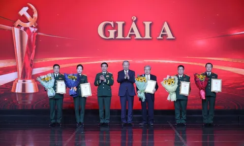 Tổng Bí thư Tô Lâm dự tổng kết, trao giải cuộc thi 'Vững bước dưới cờ Đảng'
