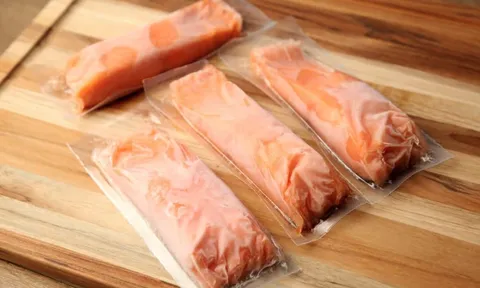 Rã đông cá kiểu này là "sai bét": Đây mới là cách làm đúng