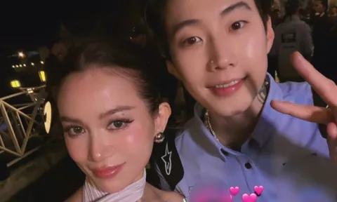 Phản ứng gây tranh cãi của Sĩ Thanh giữa ồn ào tham dự sự kiện có logo app cá độ