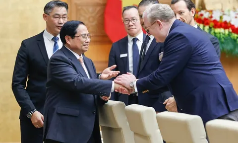 Gặp Thủ tướng, TS Philipp Rösler ấn tượng với chỉ số top đầu thế giới của VN, khẳng định DN sẽ làm 1 việc