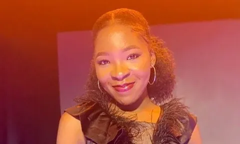 Nữ ca sĩ bị rắn độc cắn tử vong khi đang ngủ