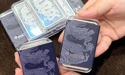 Giá bạc tiếp tục giằng co