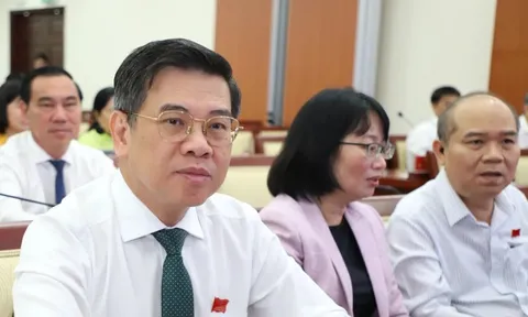 Giới thiệu ông Nguyễn Văn Dũng bầu làm Phó Chủ tịch HĐND TPHCM
