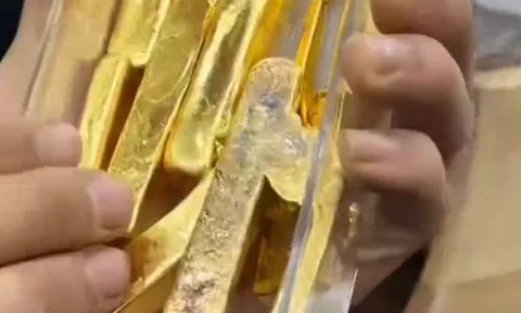 Chủ tiệm kim hoàn quét nhà thu được 1,7kg bột vàng trị giá gần 7 tỷ đồng trong một tháng