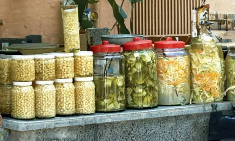 Người mắc suy thận ngày càng nhiều, hãy cố gắng ăn ít 4 loại thực phẩm này để thận đỡ quá tải