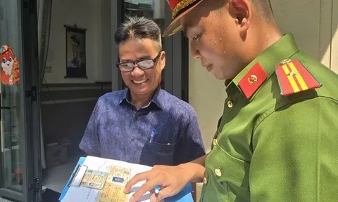 Xe bán rồi vẫn "dính" phạt nguội