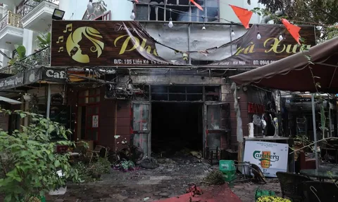 Cháy quán cà phê trong khu biệt thự liền kề ở Hà Nội
