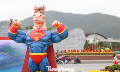 Ngựa 'mặt cộc' cầm iPhone 17, ngựa 'Superman' gây sốt