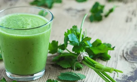 Rau mùi - loại rau gây chia rẽ nhất thế giới lại âm thầm mang 3 lợi ích sức khỏe khiến ai cũng bất ngờ