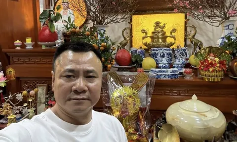 Điều đắt giá nhất trong nhà riêng của NSND Tự Long - Phó Giám đốc Nhà hát chèo Quân đội cận Tết