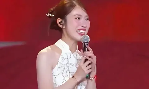 MC Khánh Vy gây sốt với câu chúc Tết "lạ tai" hút 8,5 triệu lượt xem