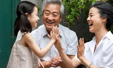 Khi thế hệ 5x, 6x dần vắng bóng: "Thời đại ít họ hàng" và những áp lực sức khỏe âm thầm