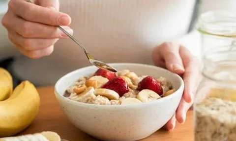 Đừng đổ lỗi cho rau muối chua: Kẻ gây tổn thương thận hàng đầu là thực phẩm quen thuộc hằng ngày