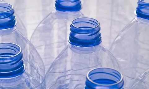 Đại học Y Harvard cảnh báo: Thói quen nhiều người mắc khiến cơ thể hấp thụ hàng triệu hạt vi nhựa mỗi ngày!