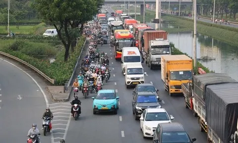 CSGT TPHCM lưu ý người dân lái xe về quê ăn Tết