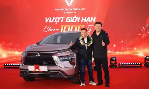 Doanh nghiệp top đầu ngành giá kệ thưởng Tết lớn - Tặng ô tô thay lời tri ân nhân viên