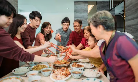 Dù giàu hay nghèo, ngày Tết cũng nhớ: Người khôn ngoan không làm 1 việc này trước mặt họ hàng, bạn bè lâu ngày mới gặp