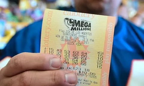 Trúng số độc đắc 148 triệu bảng, người đàn ông sống cô độc trên "núi" tiền