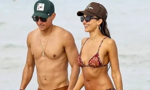 Mỹ nhân “Thiên thần bóng tối” hạnh phúc bên bạn trai kém 11 tuổi hậu ly hôn