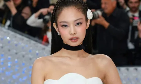 Jennie vướng nghi vấn hẹn hò, danh tính “nhà trai” gây bất ngờ