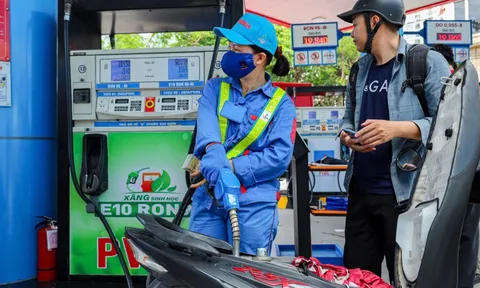 Giá xăng đồng loạt giảm, giá dầu tăng trong kỳ điều hành đầu tiên năm Bính Ngọ