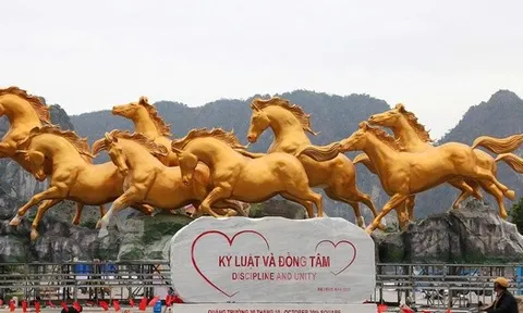 Quảng Ninh dẫn đầu cuộc bình chọn linh vật ngựa đẹp nhất Tết Bính Ngọ